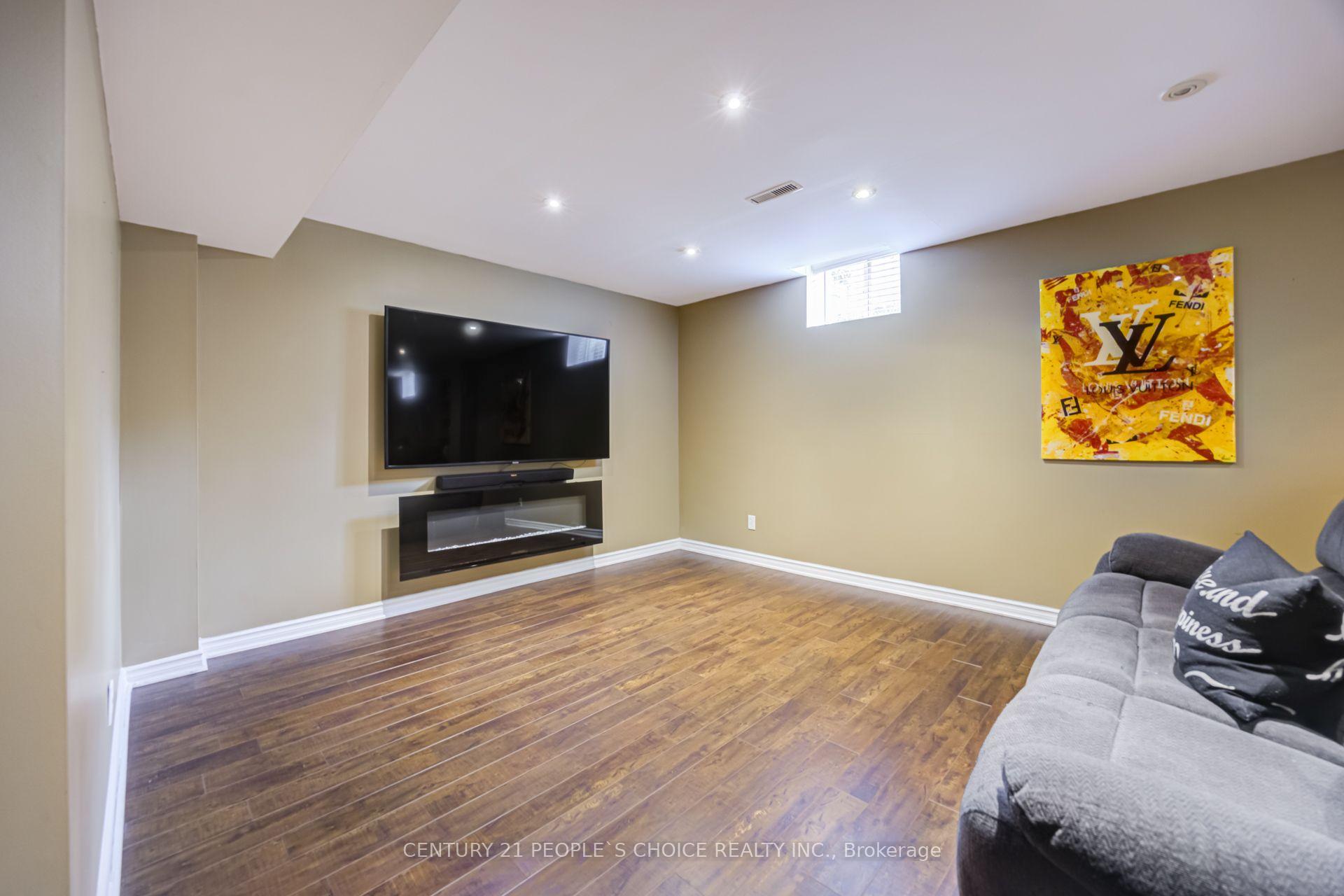 Photo 32 of 43 Jennings Drive, Clarington, Bowmanville — HOMEH