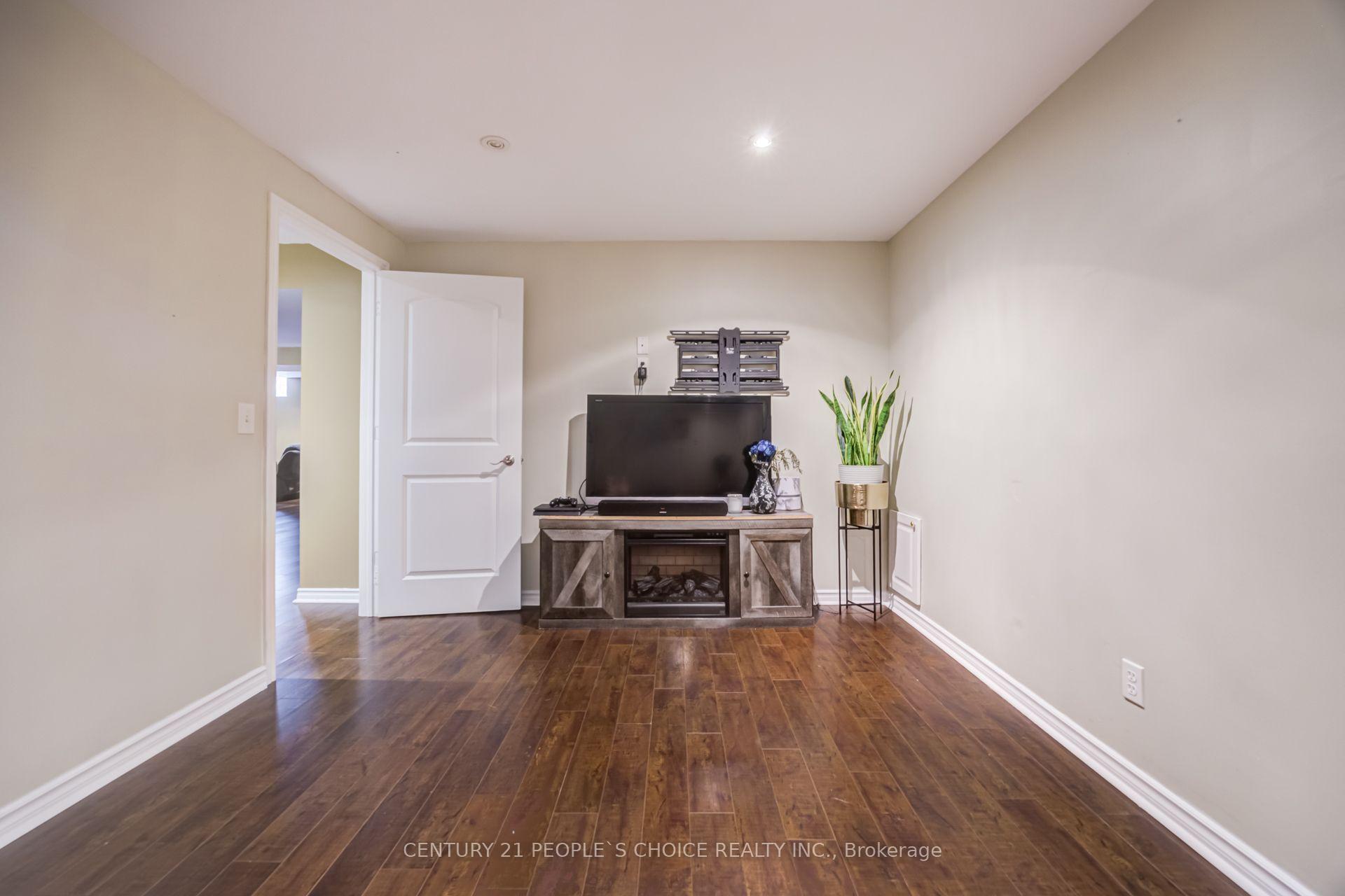 Photo 36 of 43 Jennings Drive, Clarington, Bowmanville — HOMEH