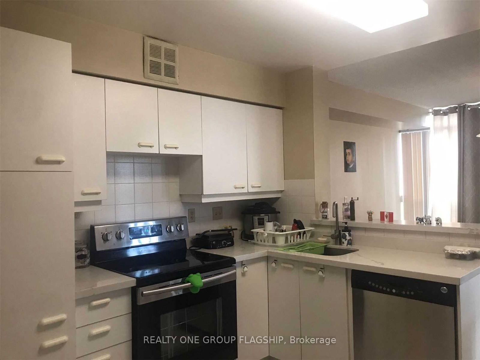 Photo 11 of Unit 604, 55 Elm Drive, Mississauga, City Centre — HOMEH