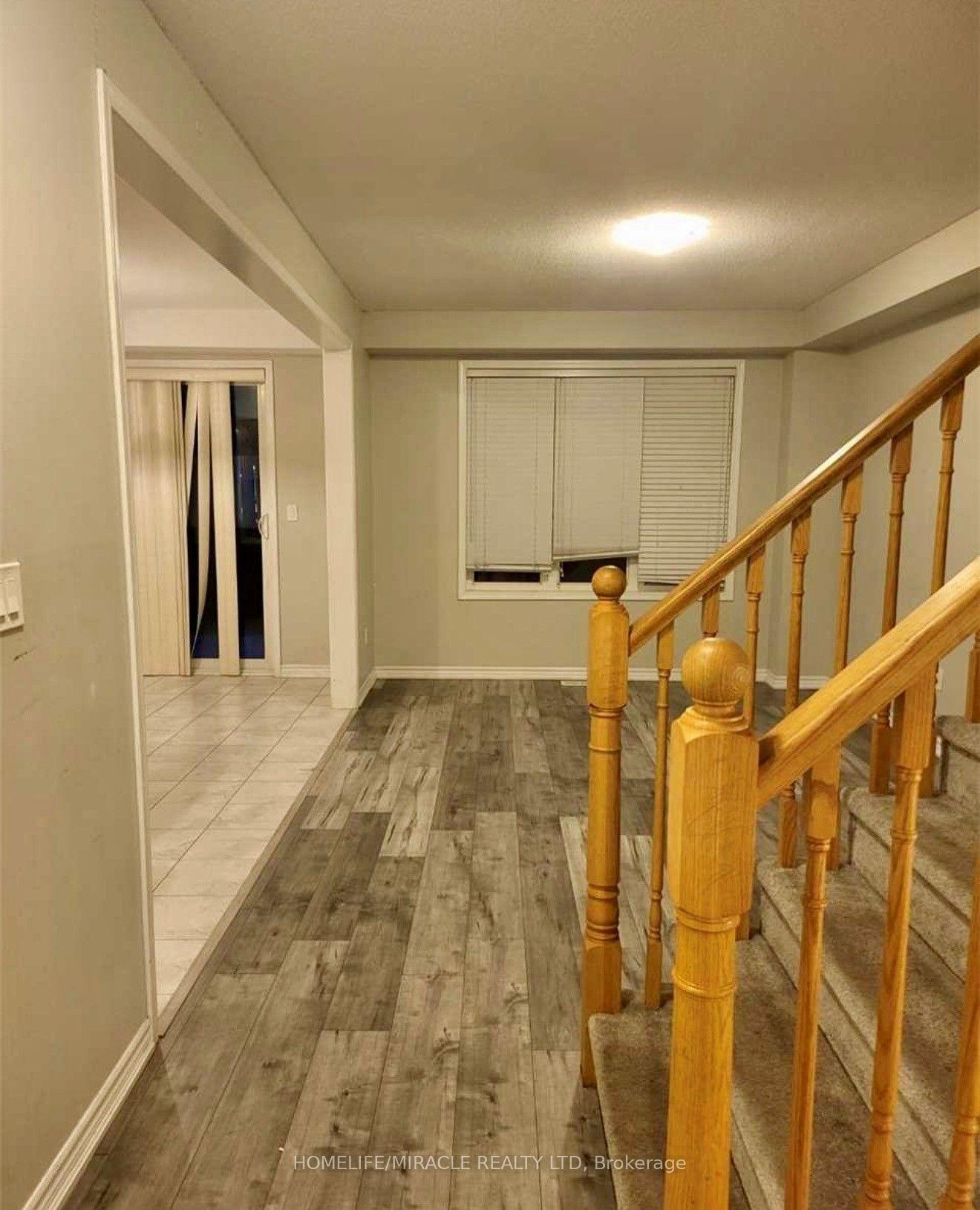 Photo 4 of 17 Troyer Street, Brampton, Northwest Brampton — HOMEH