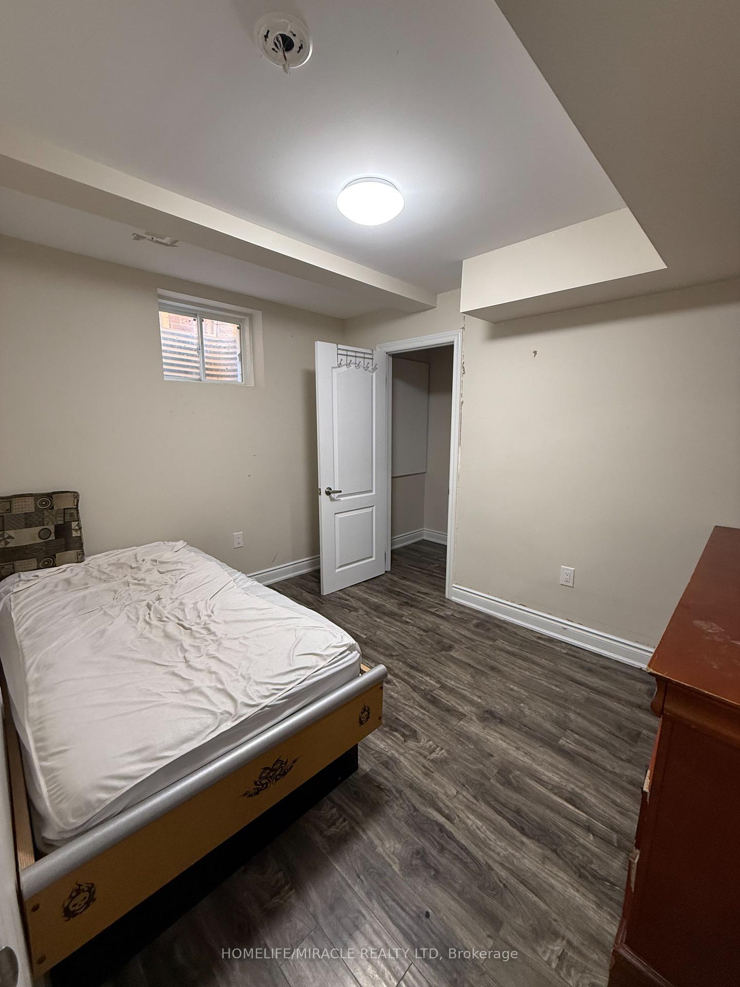 Photo 8 of 17 Troyer Street, Brampton, Northwest Brampton — HOMEH