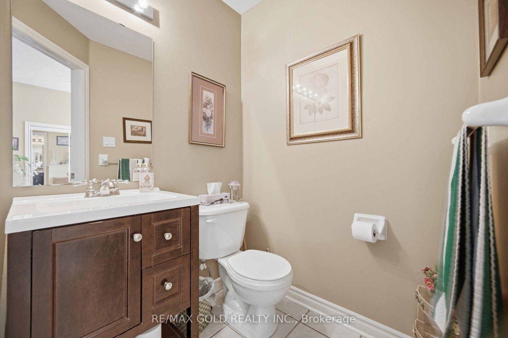 Photo 18 of 2 Sprucewood Crescent, Clarington, Rural Clarington — HOMEH