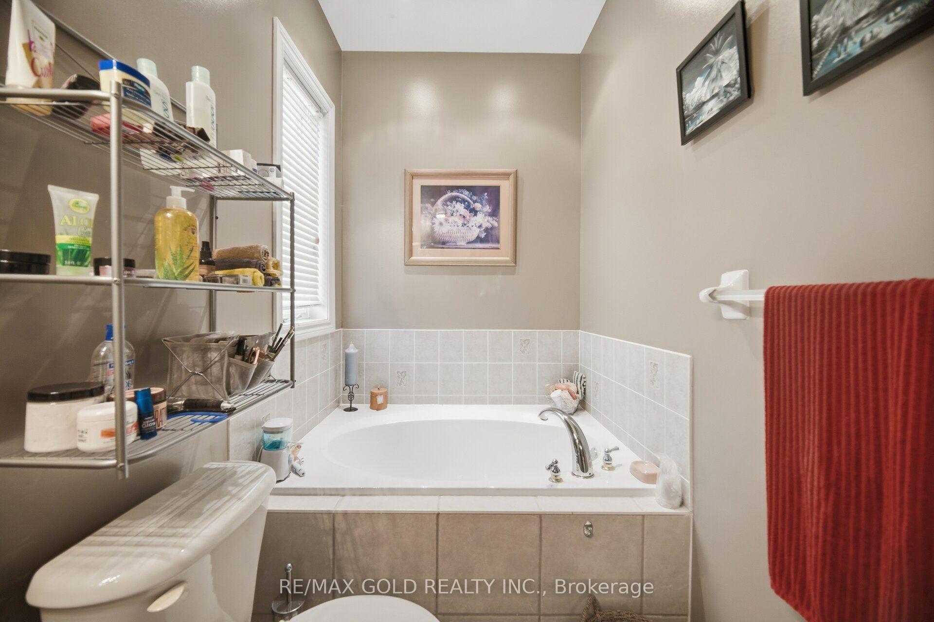 Photo 22 of 2 Sprucewood Crescent, Clarington, Rural Clarington — HOMEH
