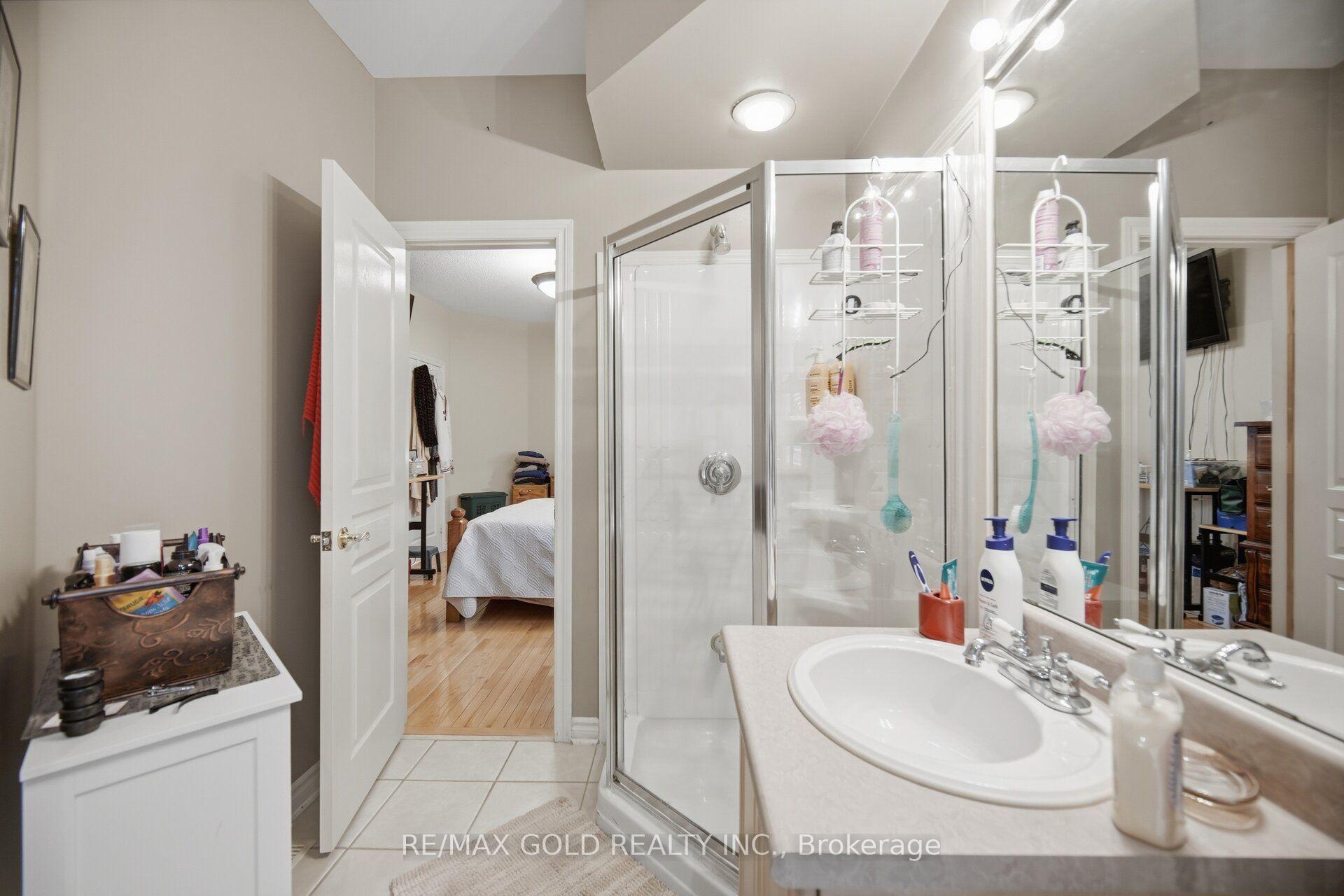 Photo 23 of 2 Sprucewood Crescent, Clarington, Rural Clarington — HOMEH