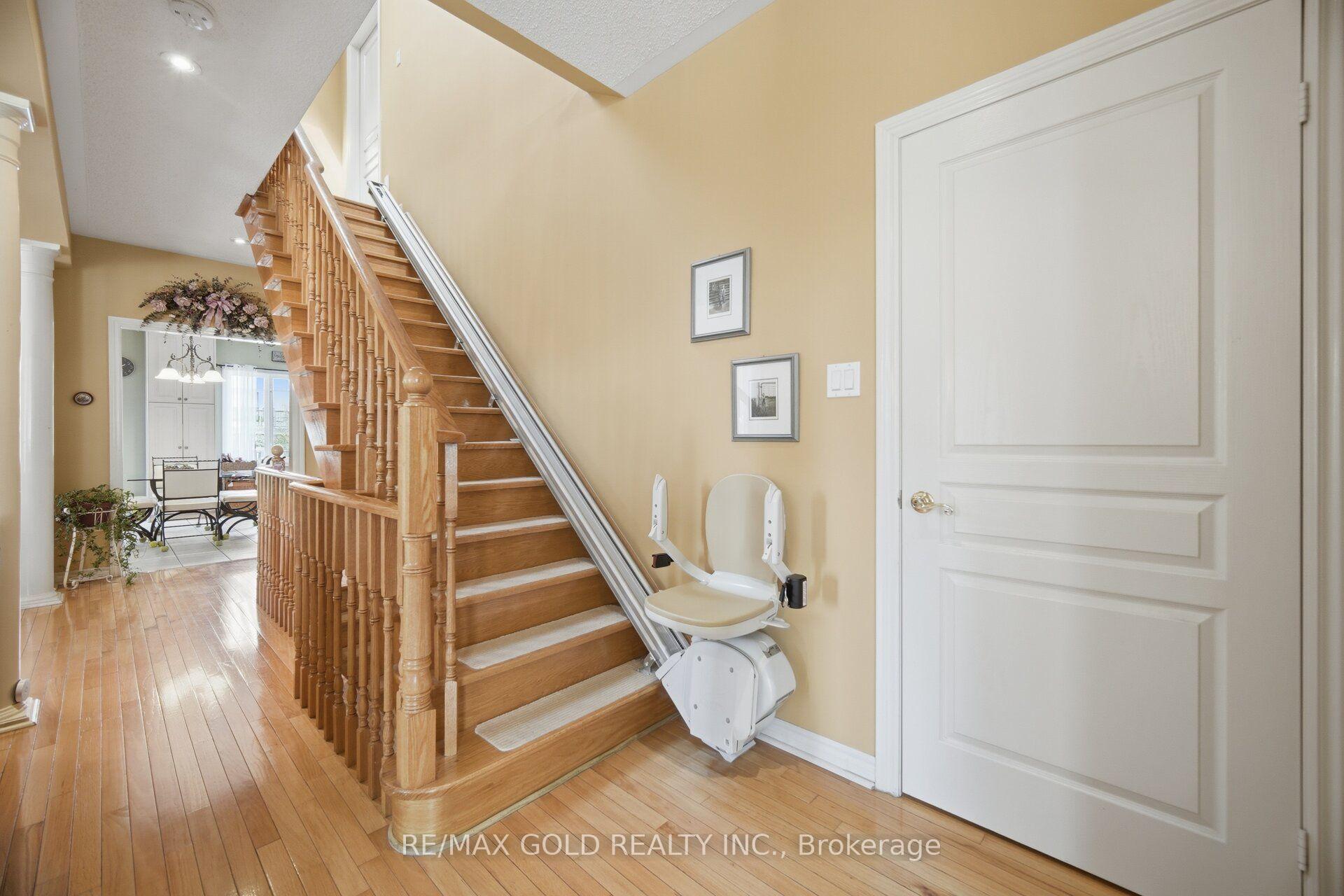 Photo 24 of 2 Sprucewood Crescent, Clarington, Rural Clarington — HOMEH