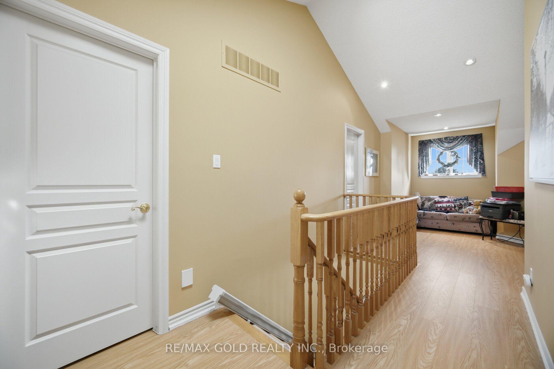 Photo 25 of 2 Sprucewood Crescent, Clarington, Rural Clarington — HOMEH