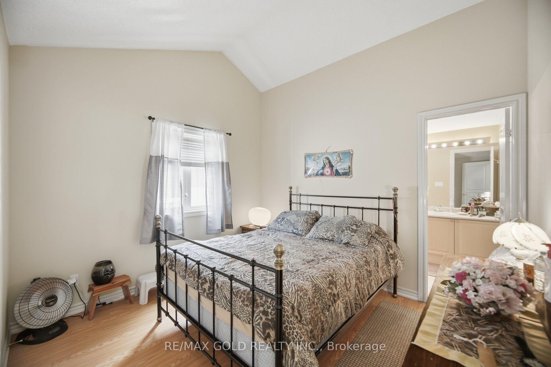 Photo 28 of 2 Sprucewood Crescent, Clarington, Rural Clarington — HOMEH
