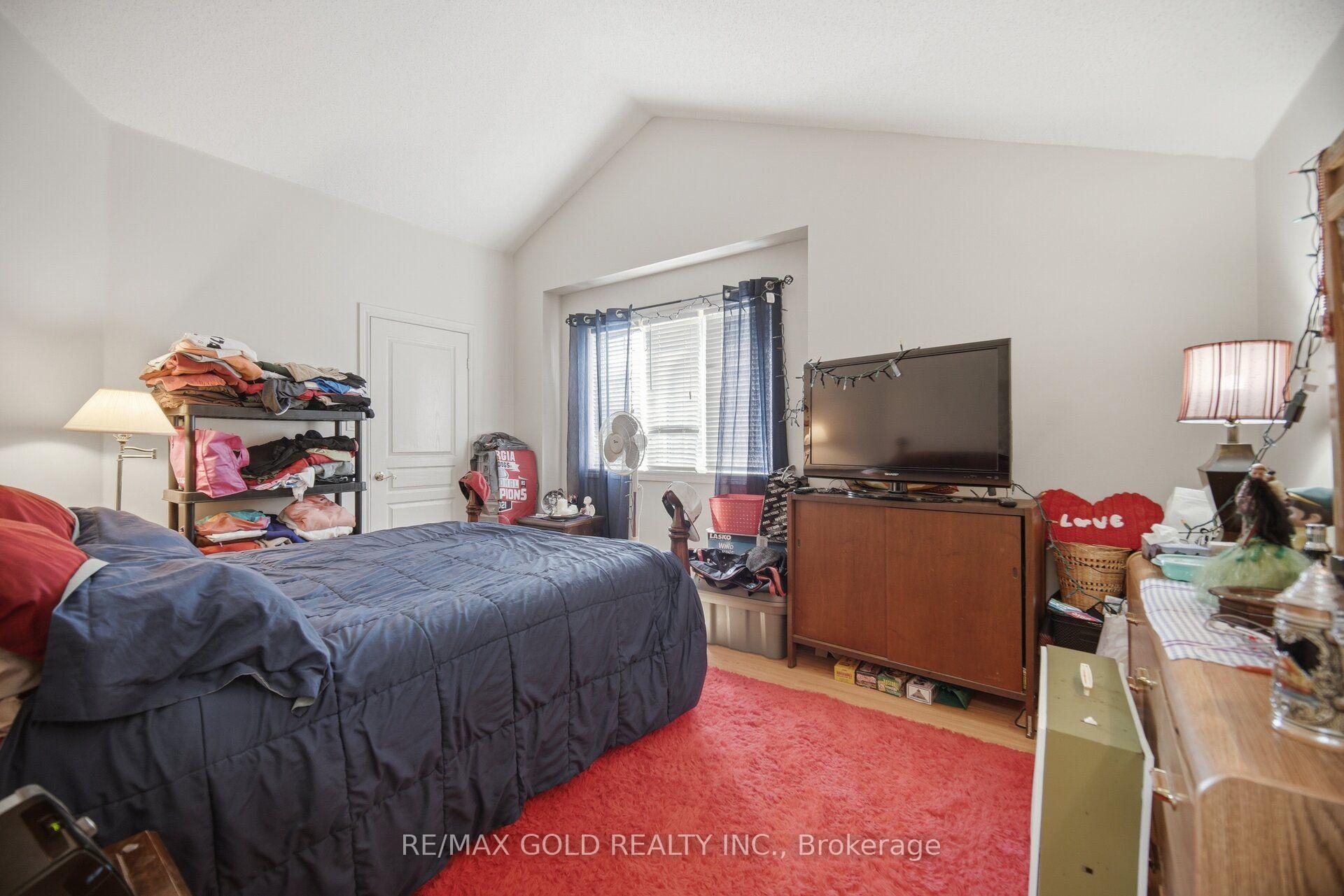 Photo 32 of 2 Sprucewood Crescent, Clarington, Rural Clarington — HOMEH