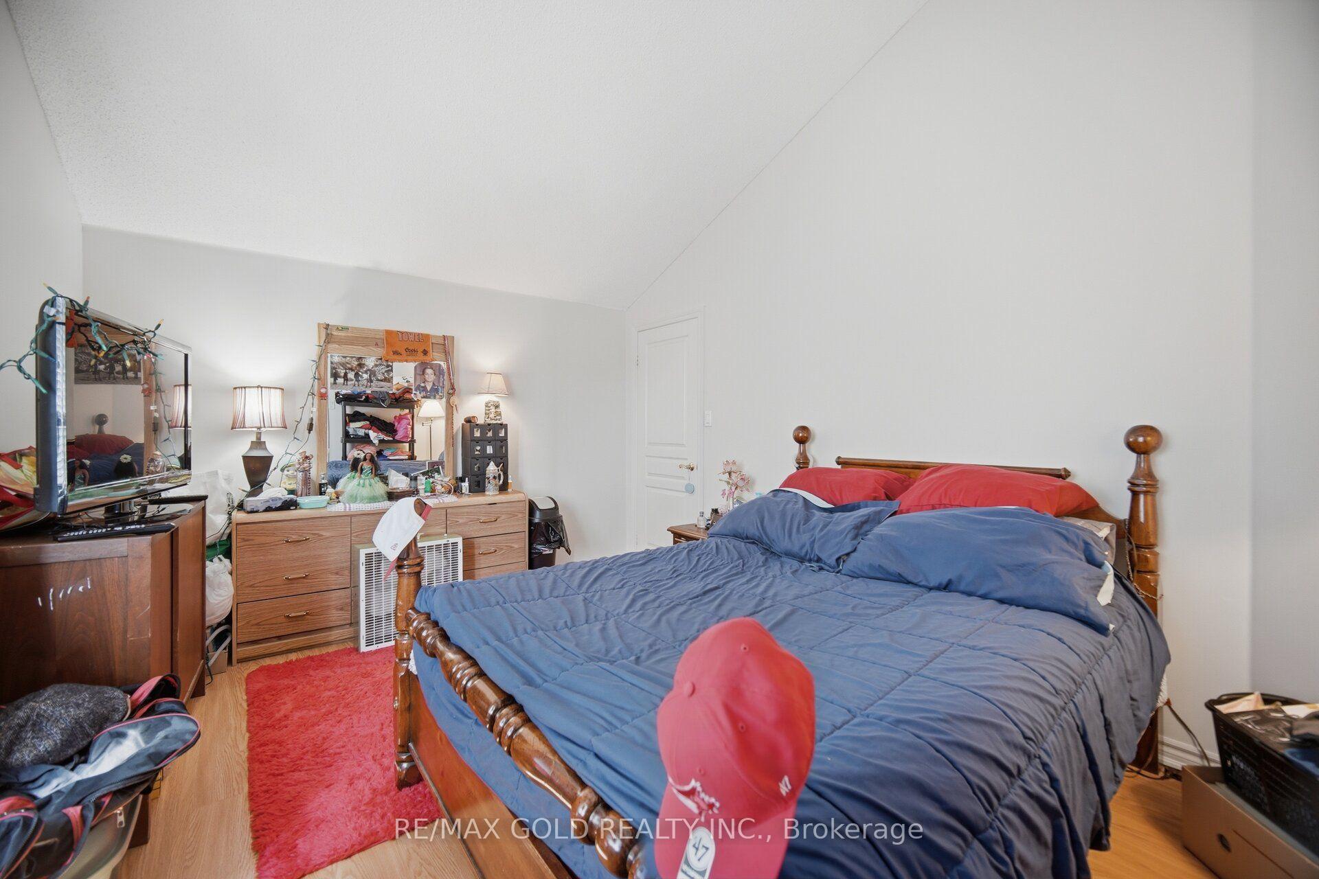 Photo 33 of 2 Sprucewood Crescent, Clarington, Rural Clarington — HOMEH