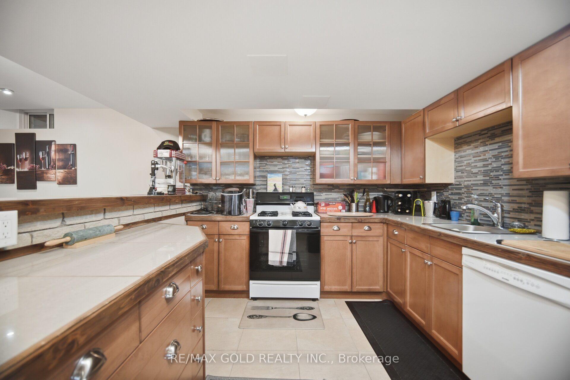 Photo 37 of 2 Sprucewood Crescent, Clarington, Rural Clarington — HOMEH