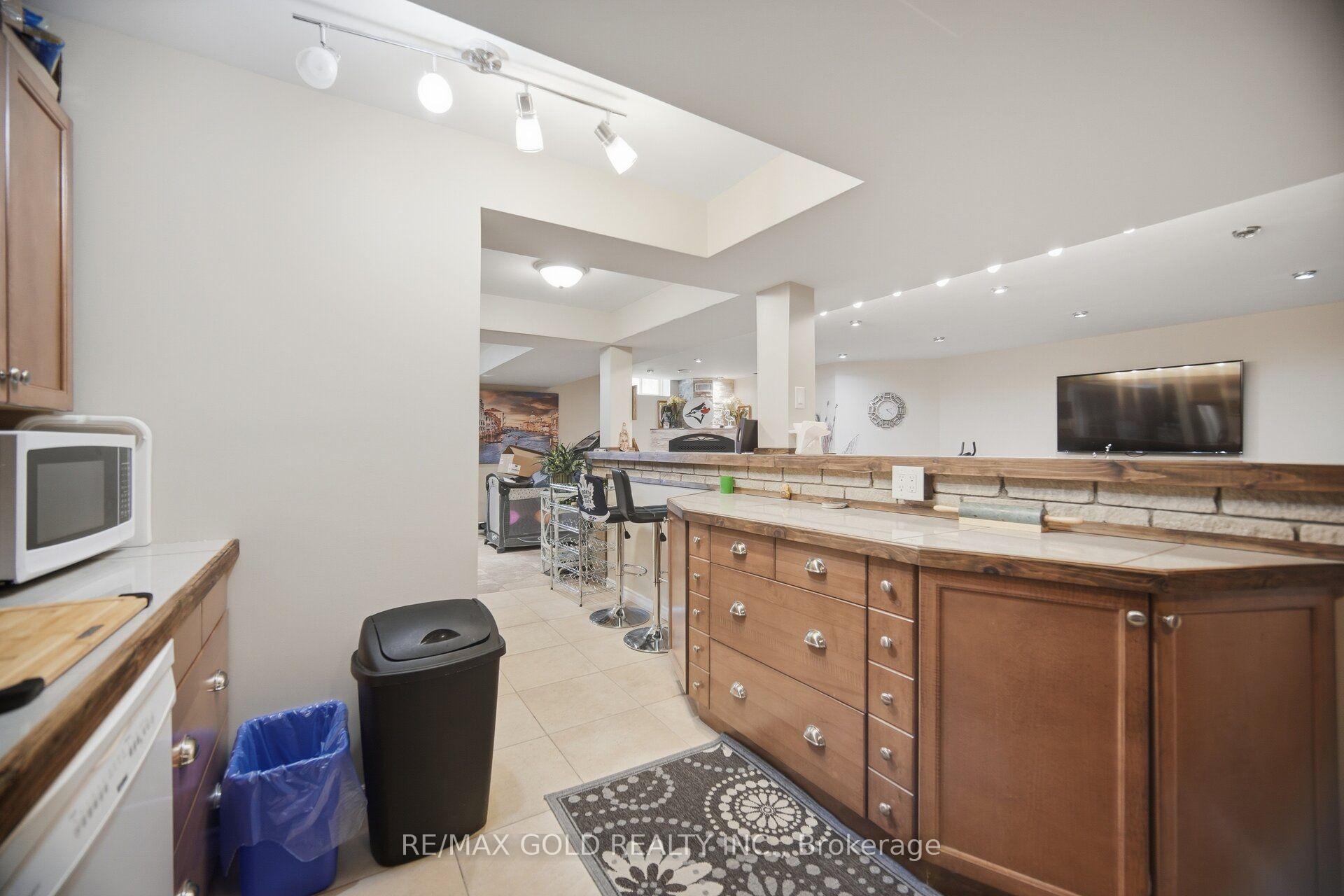 Photo 38 of 2 Sprucewood Crescent, Clarington, Rural Clarington — HOMEH