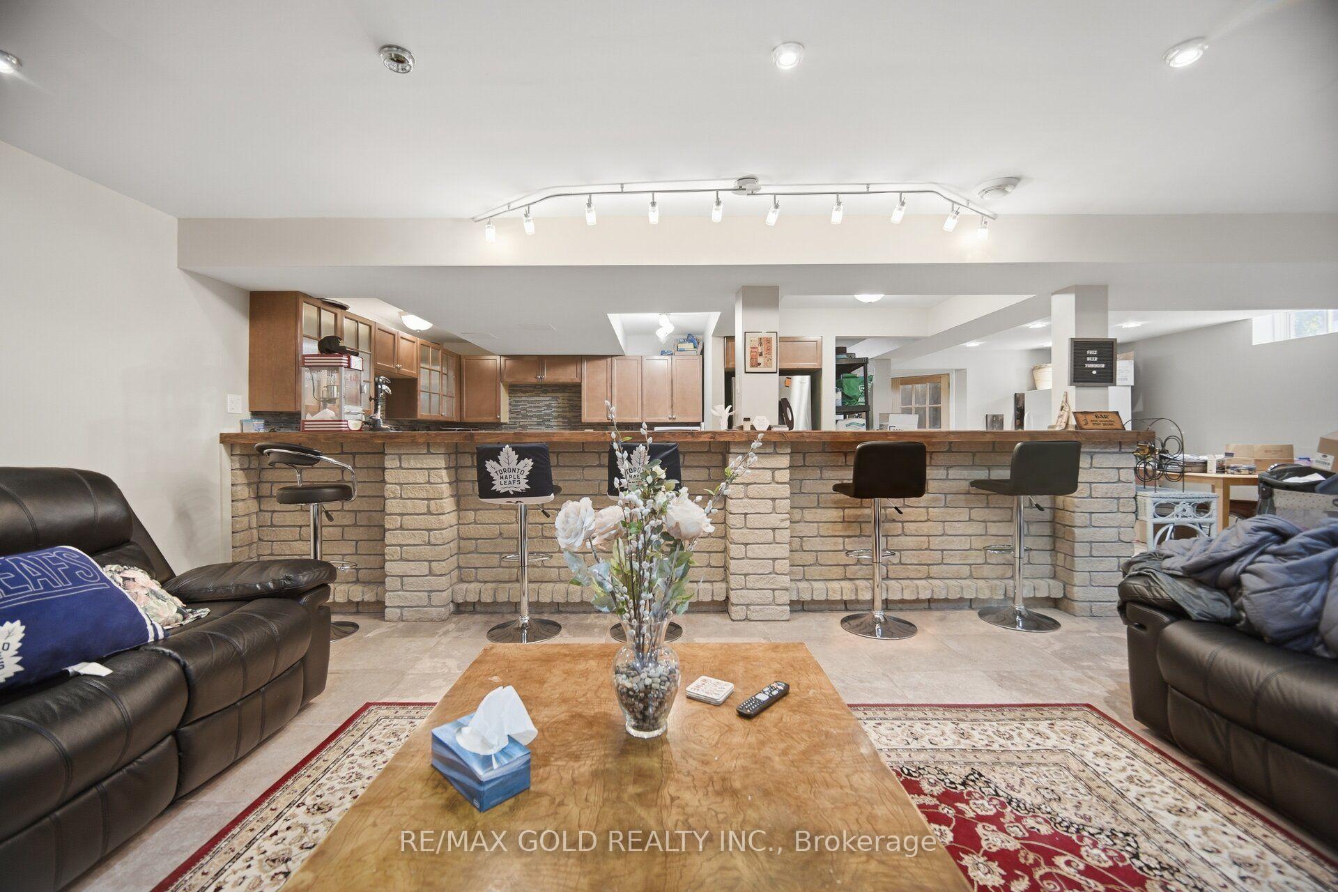 Photo 40 of 2 Sprucewood Crescent, Clarington, Rural Clarington — HOMEH
