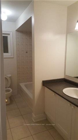 Photo 8 of 19 Stuart Avenue N, Barrie, Innis-Shore — HOMEH