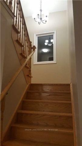 Photo 9 of 19 Stuart Avenue N, Barrie, Innis-Shore — HOMEH