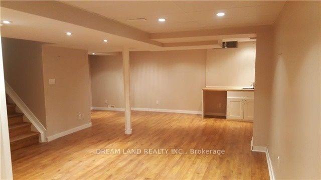 Photo 10 of 19 Stuart Avenue N, Barrie, Innis-Shore — HOMEH