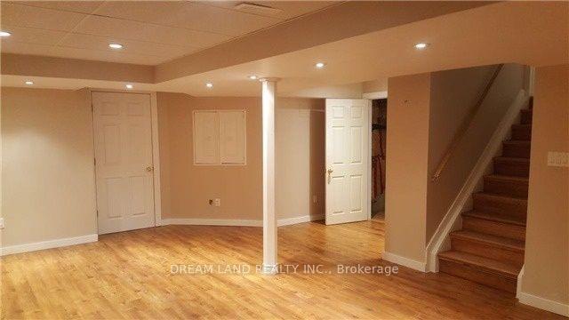 Photo 12 of 19 Stuart Avenue N, Barrie, Innis-Shore — HOMEH
