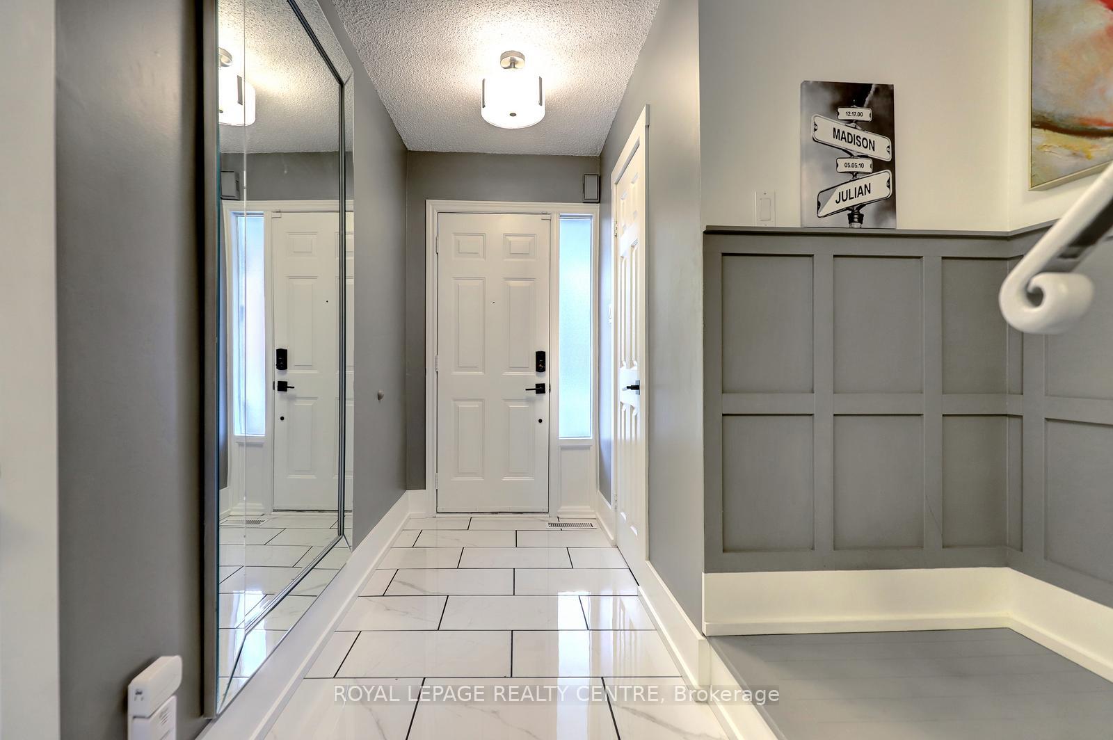 Photo 6 of Unit 60, 3025 Cedarglen Gate, Mississauga, Erindale — HOMEH
