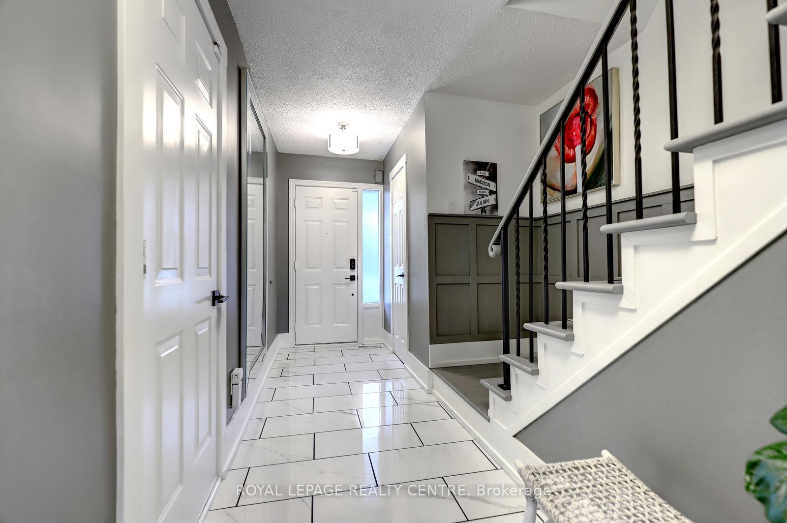 Photo 7 of Unit 60, 3025 Cedarglen Gate, Mississauga, Erindale — HOMEH