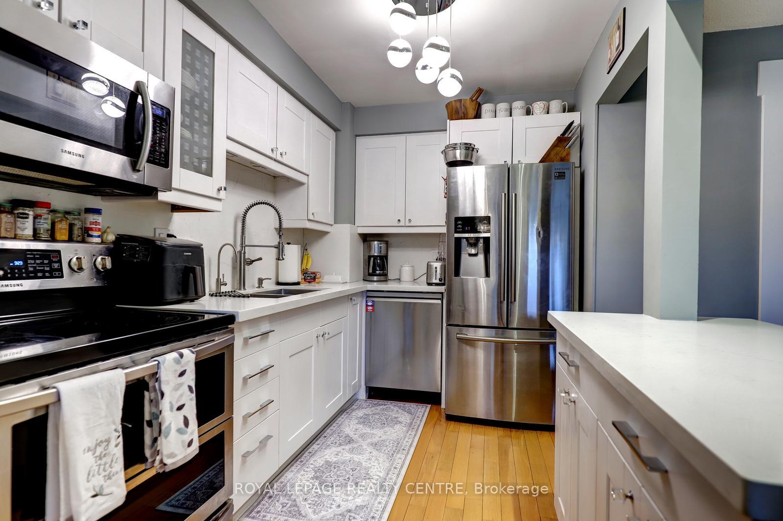 Photo 17 of Unit 60, 3025 Cedarglen Gate, Mississauga, Erindale — HOMEH