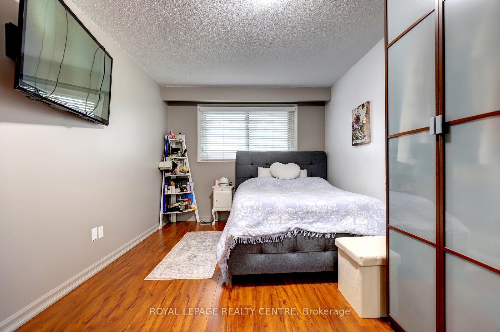 Photo 25 of Unit 60, 3025 Cedarglen Gate, Mississauga, Erindale — HOMEH