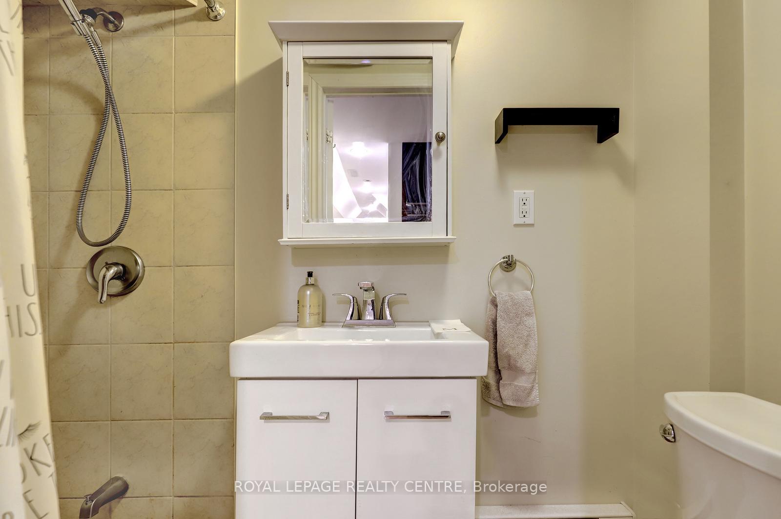 Photo 36 of Unit 60, 3025 Cedarglen Gate, Mississauga, Erindale — HOMEH