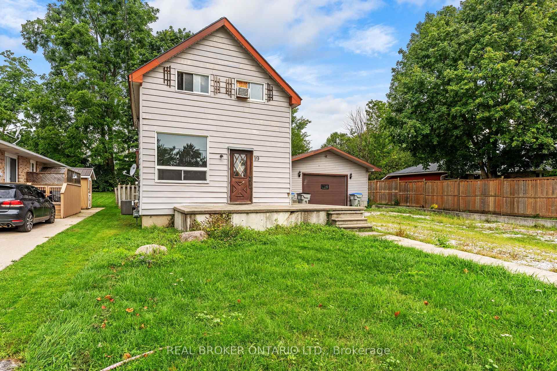 Photo 2 of 19 Coleman Street, Huron East, Seaforth — HOMEH