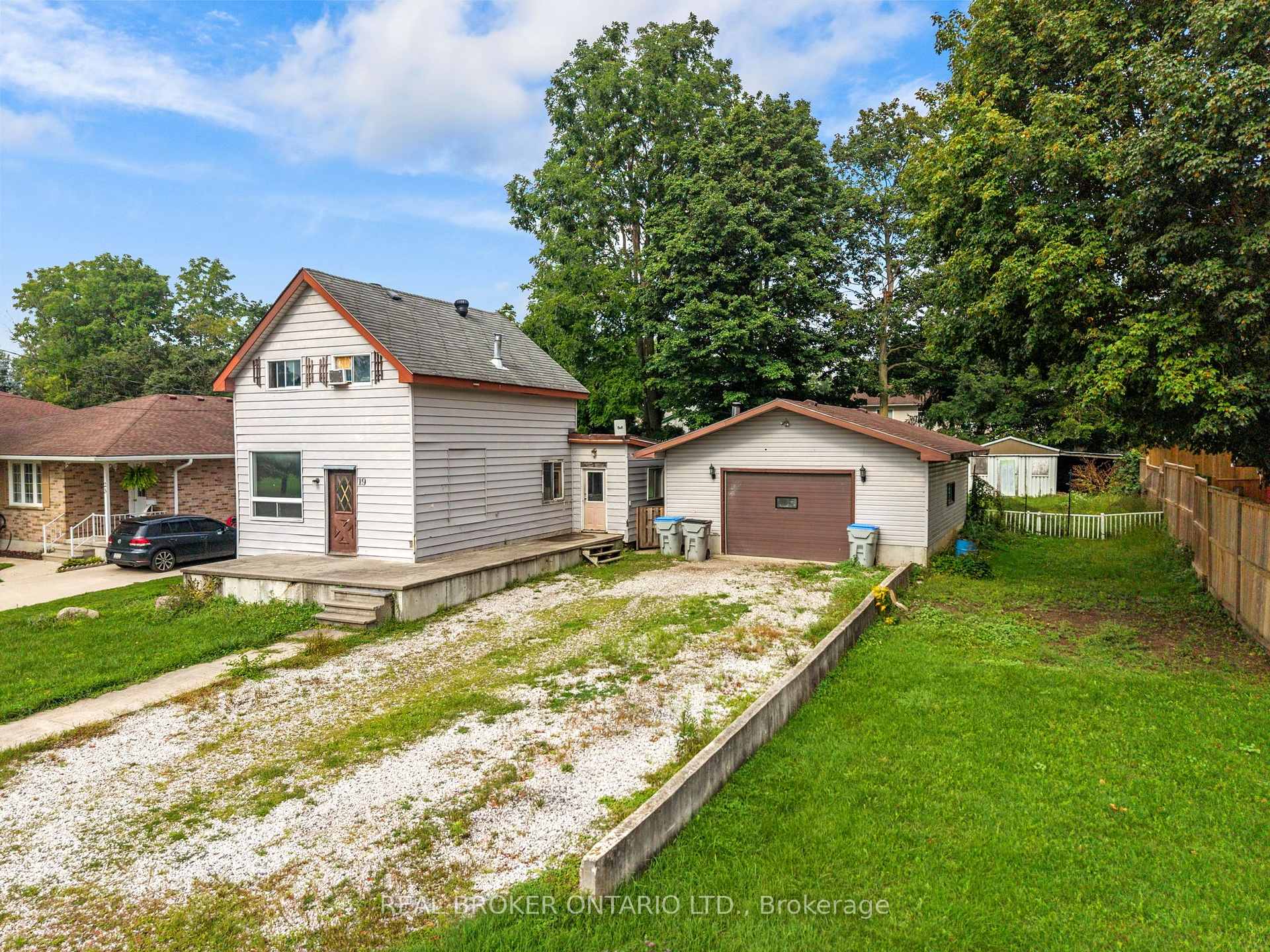 Photo 5 of 19 Coleman Street, Huron East, Seaforth — HOMEH
