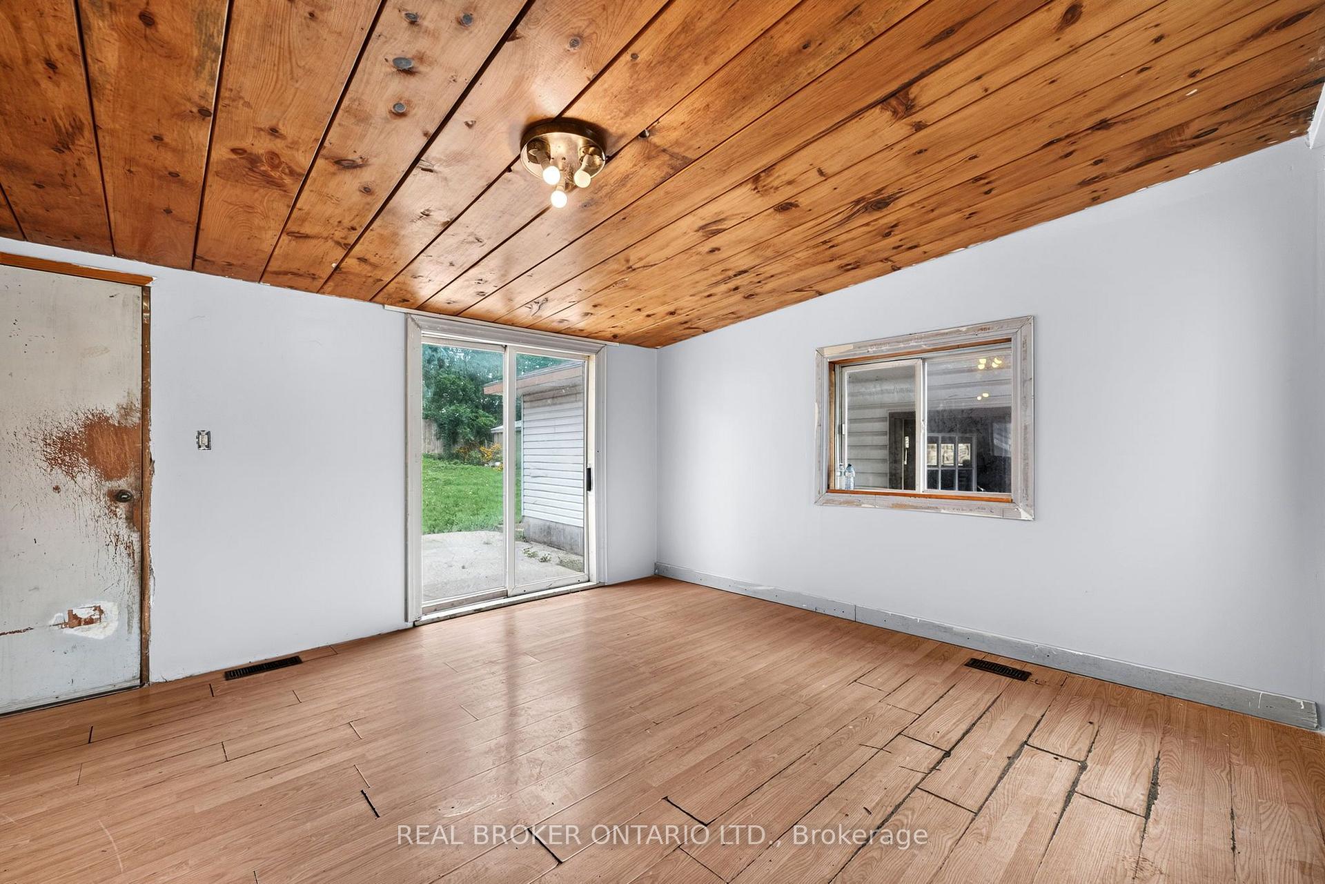 Photo 15 of 19 Coleman Street, Huron East, Seaforth — HOMEH