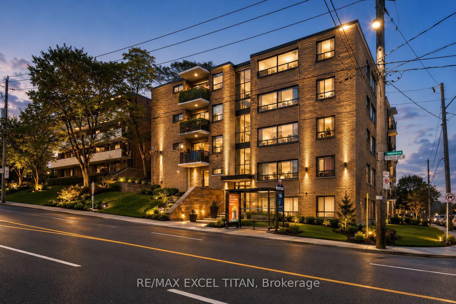 Front of Unit 103, 2507 Eglinton Avenue W