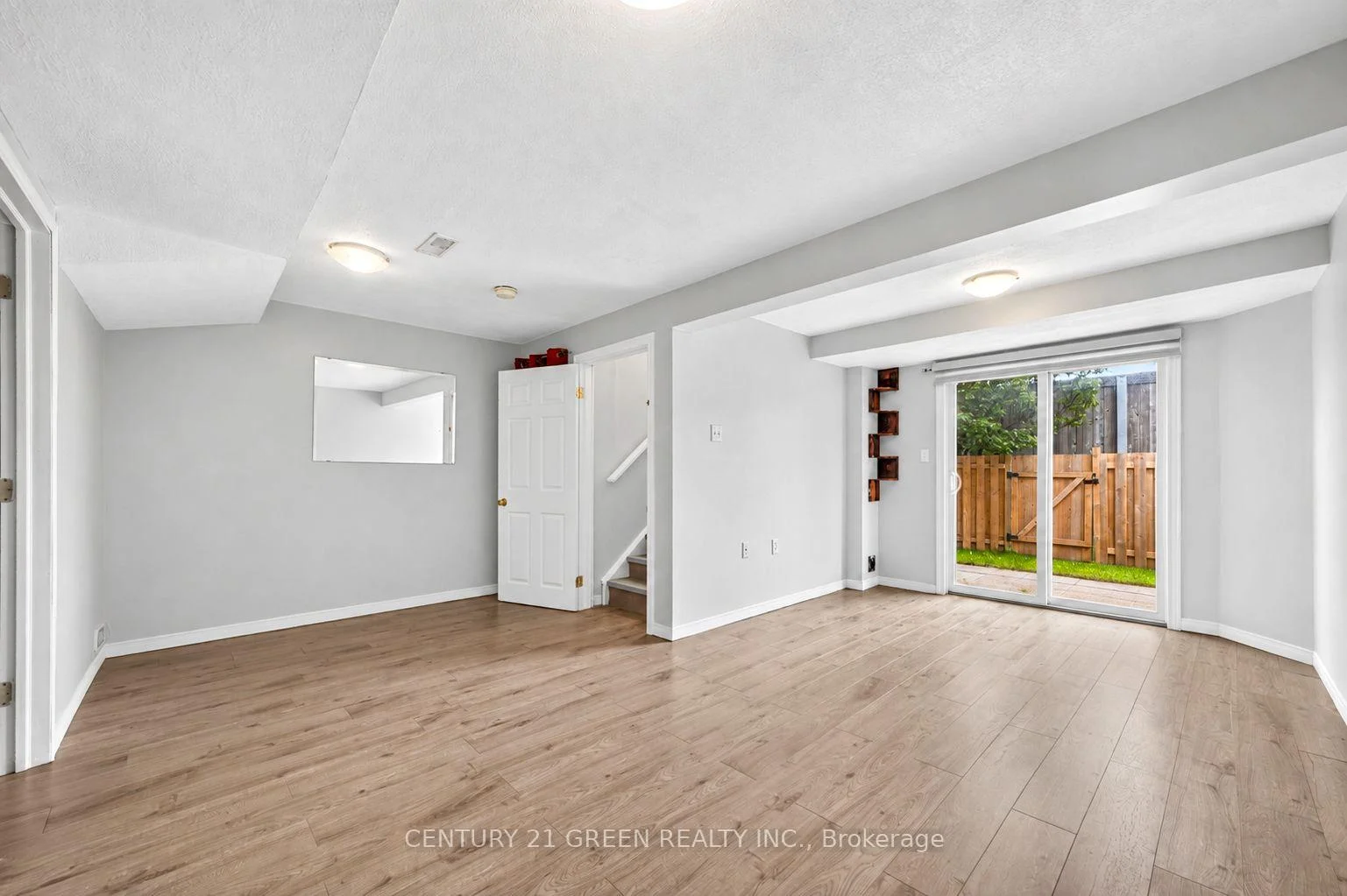 Photo 31 of 69 Brookfield Crescent, Kitchener, Country Hills West — HOMEH