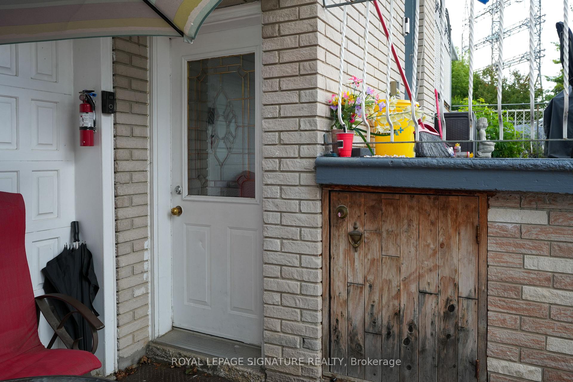 Photo 5 of Unit Lower, 674 Abana Road, Mississauga, Cooksville — HOMEH
