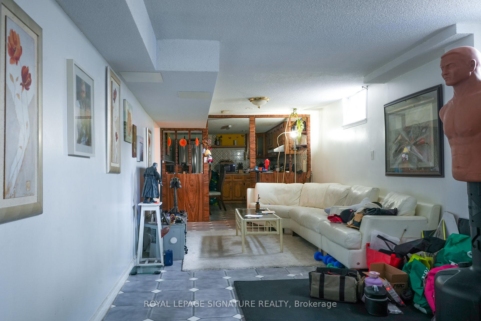 Photo 6 of Unit Lower, 674 Abana Road, Mississauga, Cooksville — HOMEH