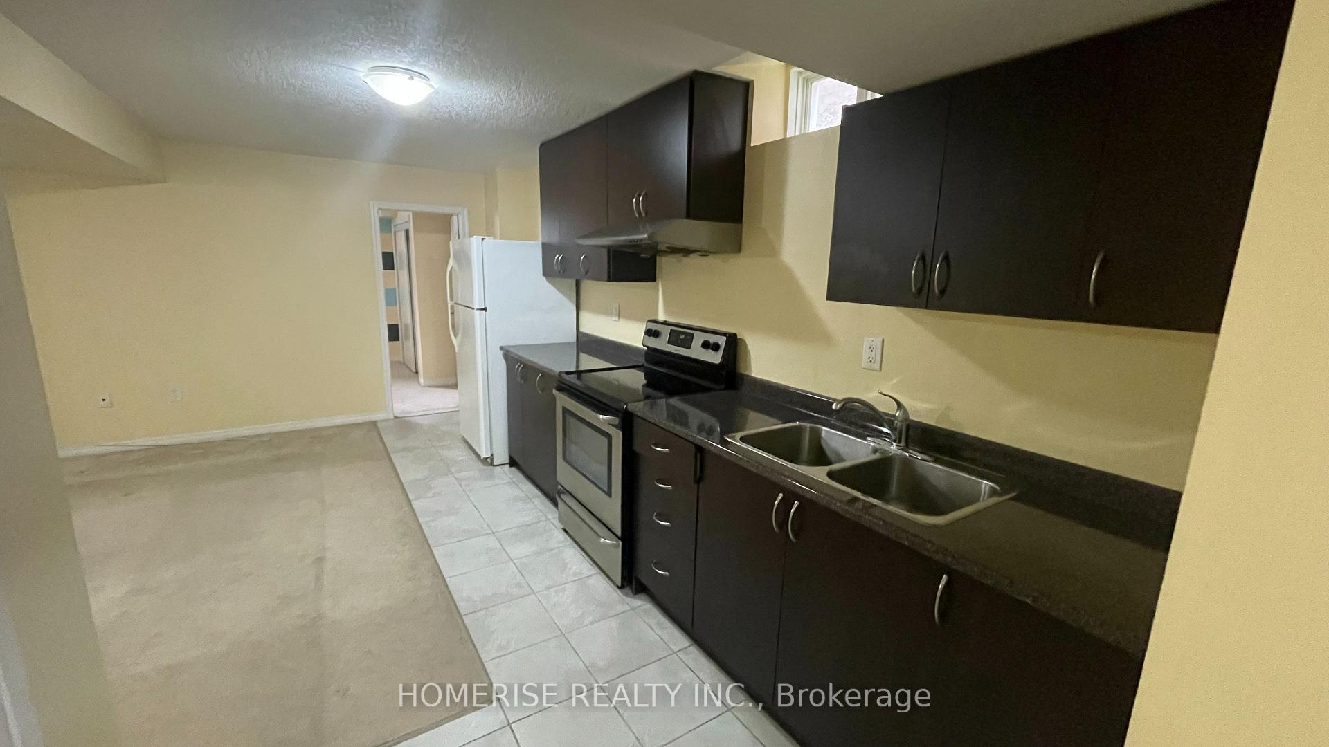 Photo 2 of 55 Baffin Crescent, Brampton, Northwest Brampton — HOMEH