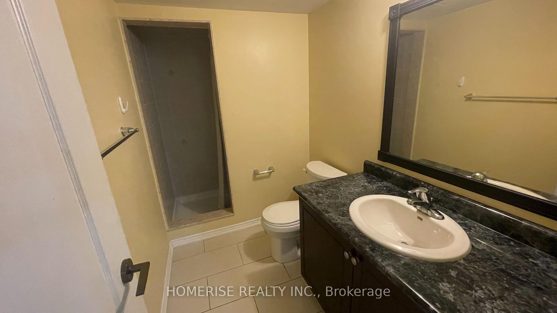 Photo 4 of 55 Baffin Crescent, Brampton, Northwest Brampton — HOMEH