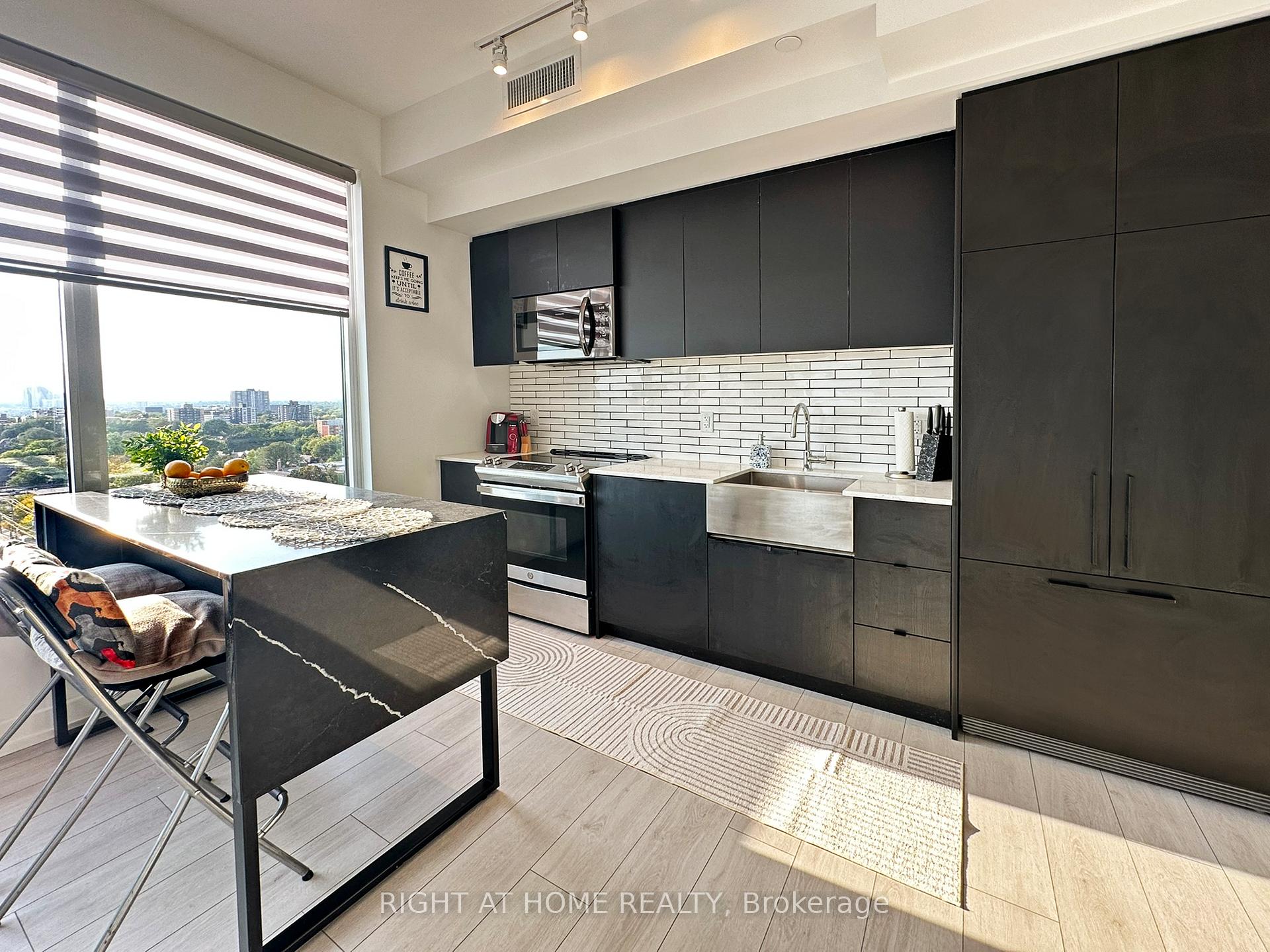 Photo 2 of Unit LPH12, 270 Dufferin Street, Toronto, South Parkdale — HOMEH