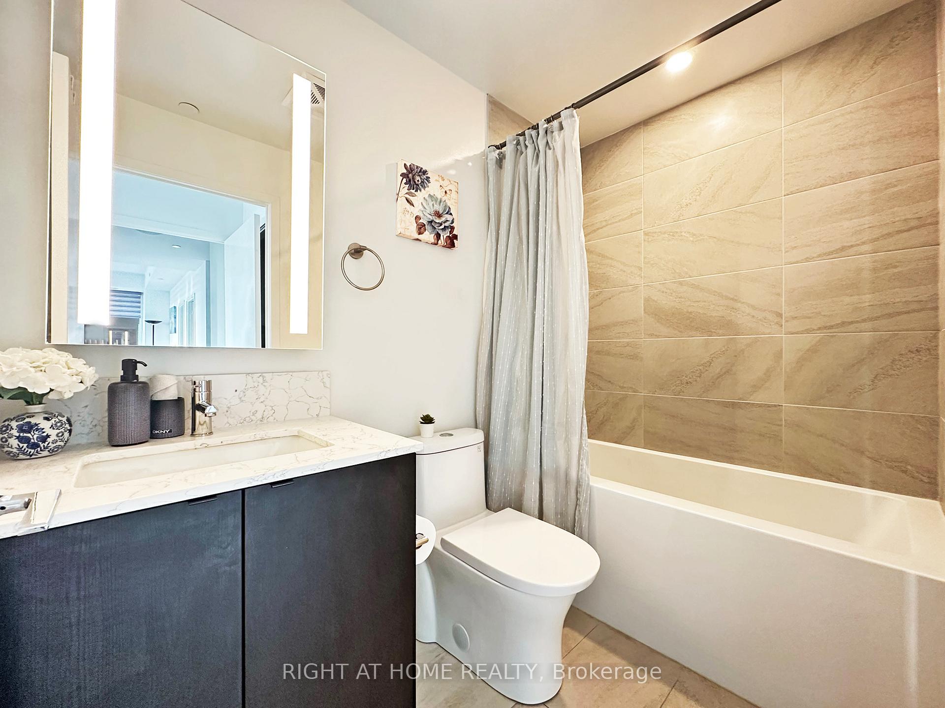 Photo 8 of Unit LPH12, 270 Dufferin Street, Toronto, South Parkdale — HOMEH