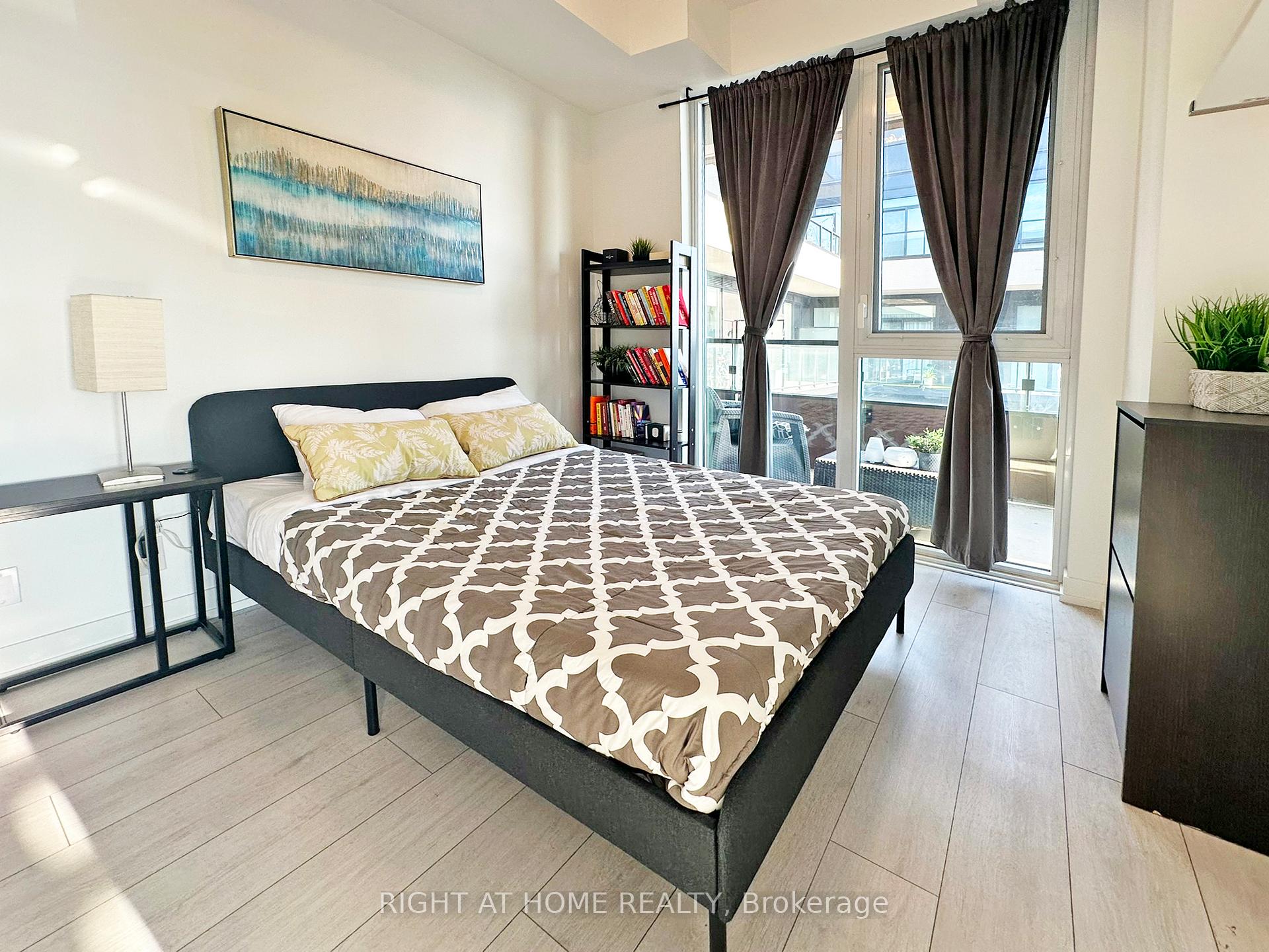 Photo 10 of Unit LPH12, 270 Dufferin Street, Toronto, South Parkdale — HOMEH