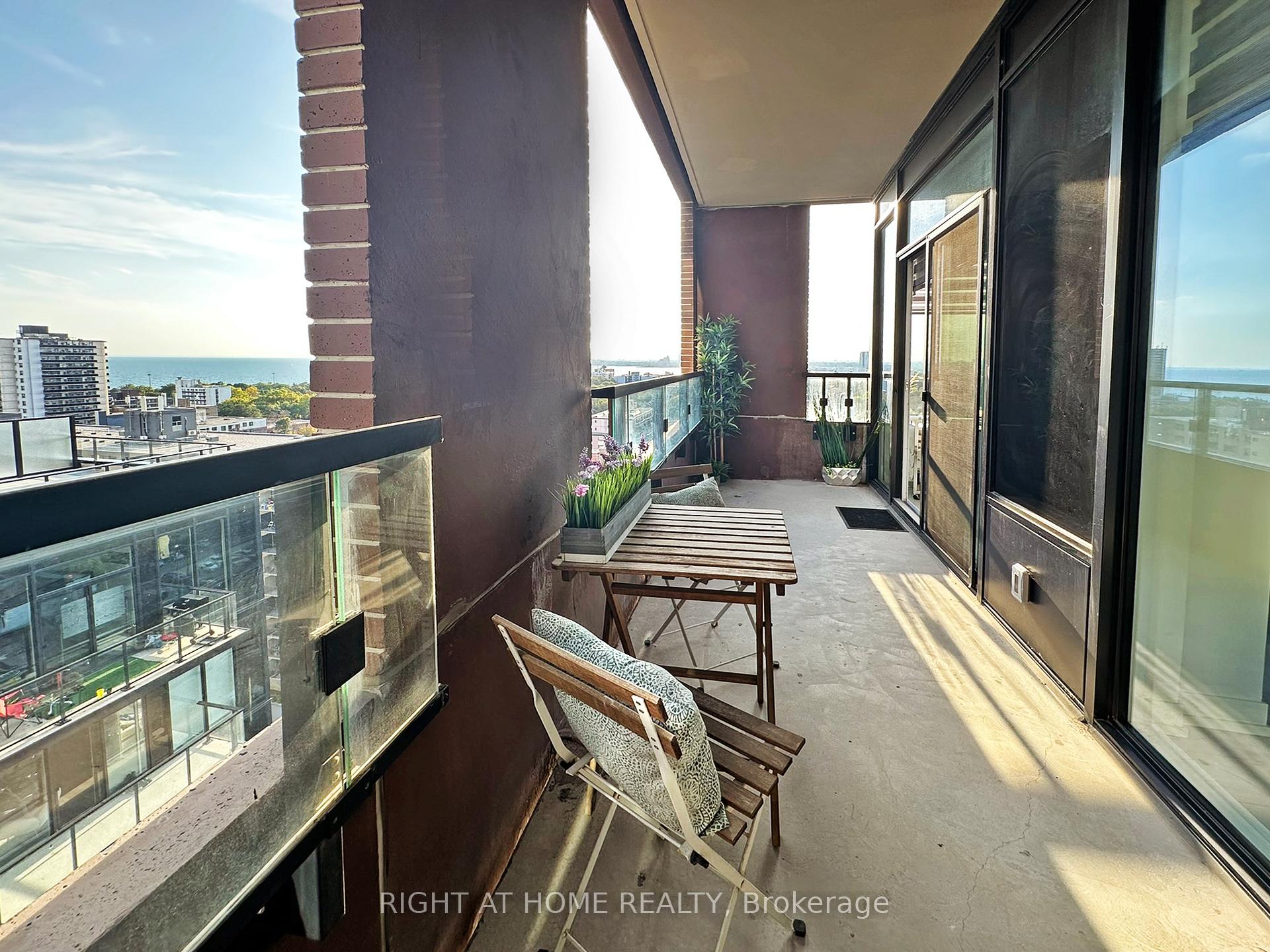 Photo 11 of Unit LPH12, 270 Dufferin Street, Toronto, South Parkdale — HOMEH