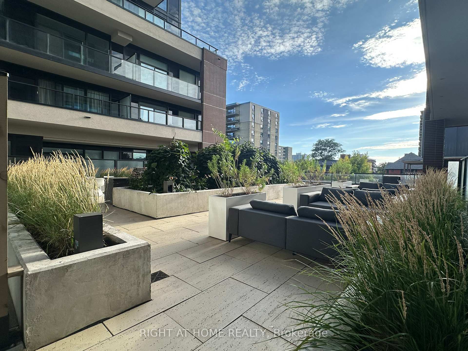 Photo 17 of Unit LPH12, 270 Dufferin Street, Toronto, South Parkdale — HOMEH