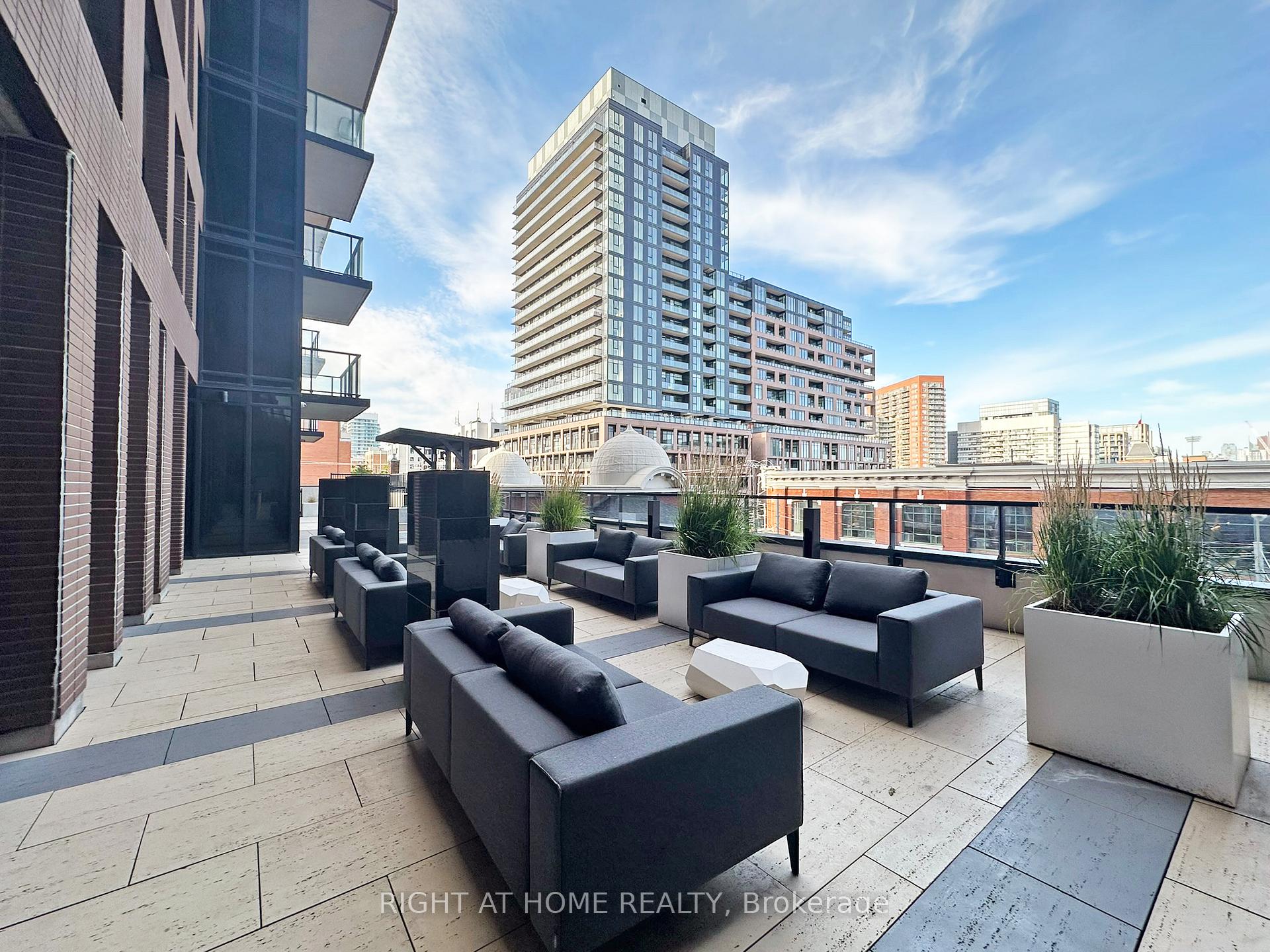 Photo 23 of Unit LPH12, 270 Dufferin Street, Toronto, South Parkdale — HOMEH