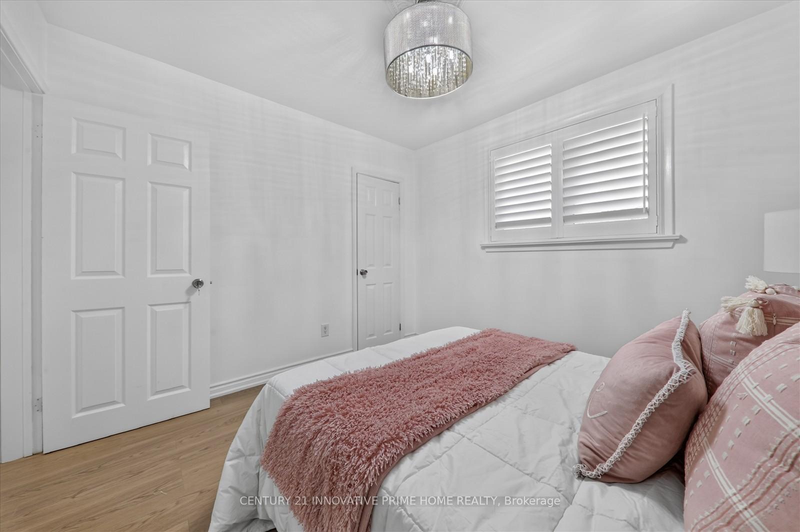 Photo 20 of 722 Brimorton Drive, Scarborough, Woburn — HOMEH