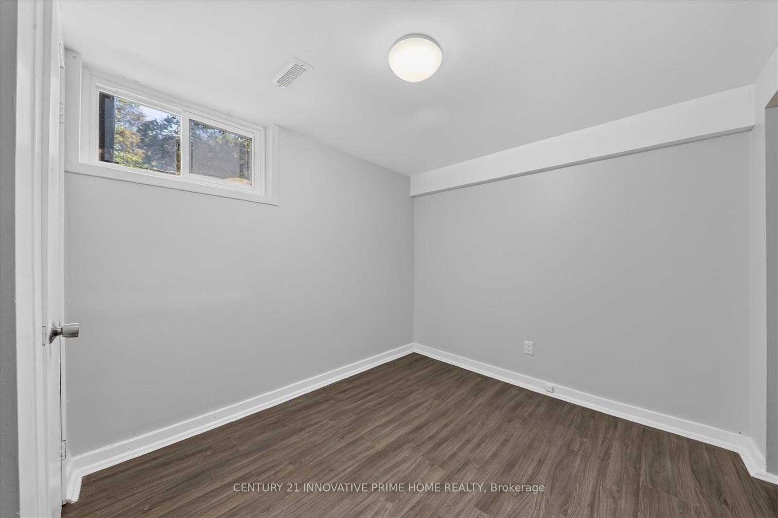 Photo 27 of 722 Brimorton Drive, Scarborough, Woburn — HOMEH