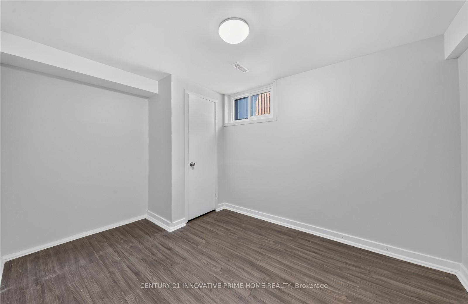 Photo 29 of 722 Brimorton Drive, Scarborough, Woburn — HOMEH