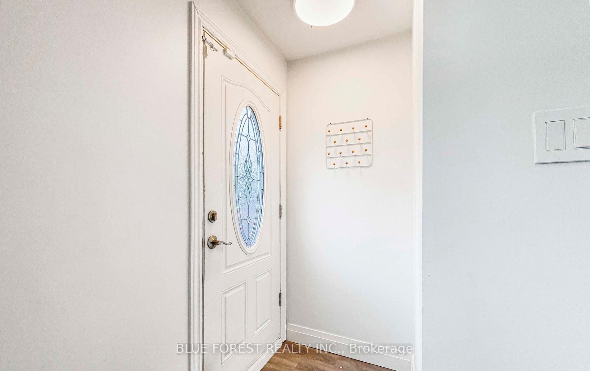 Photo 3 of 104 Delaware Street, London, East M — HOMEH
