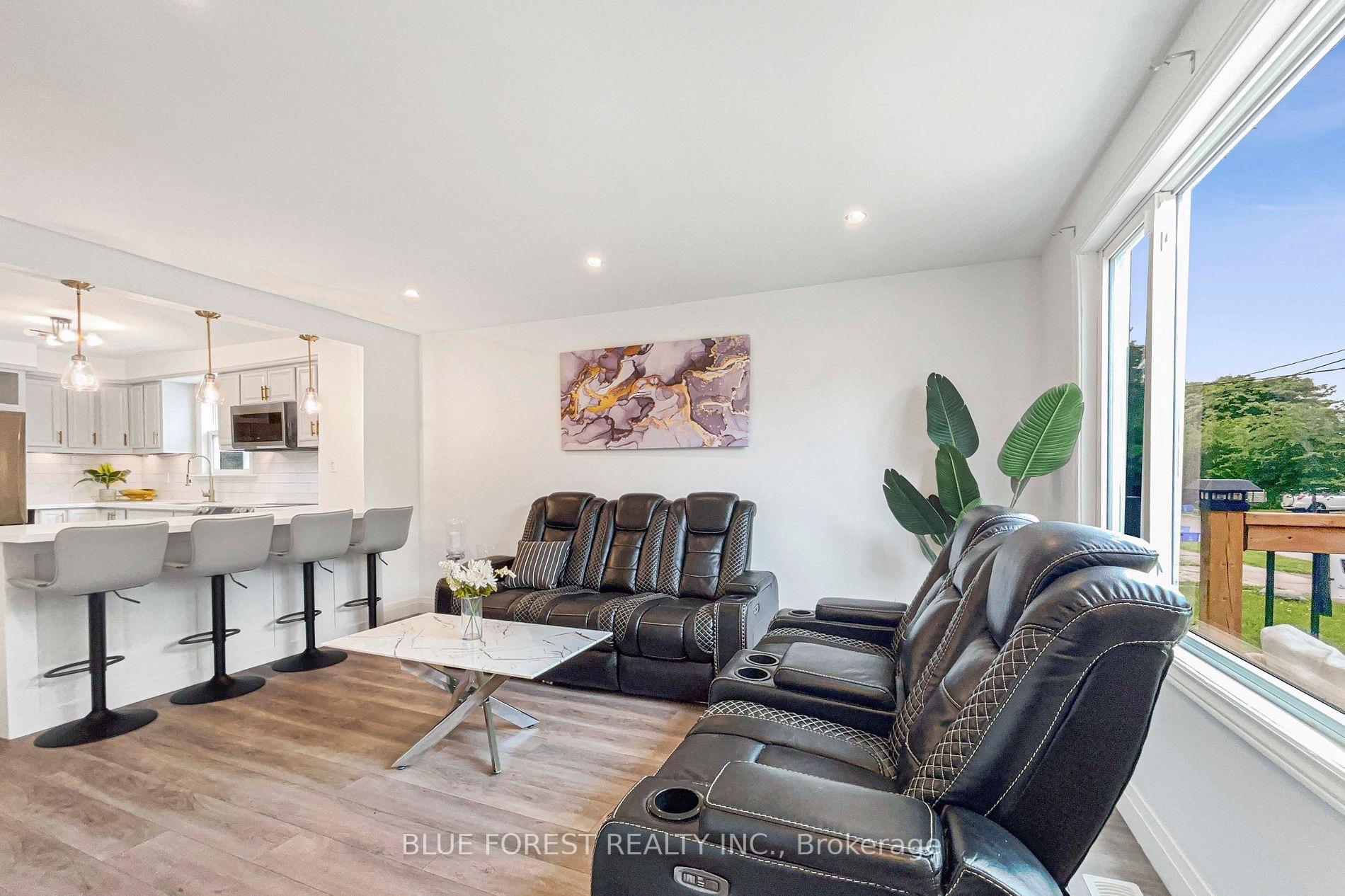 Photo 5 of 104 Delaware Street, London, East M — HOMEH