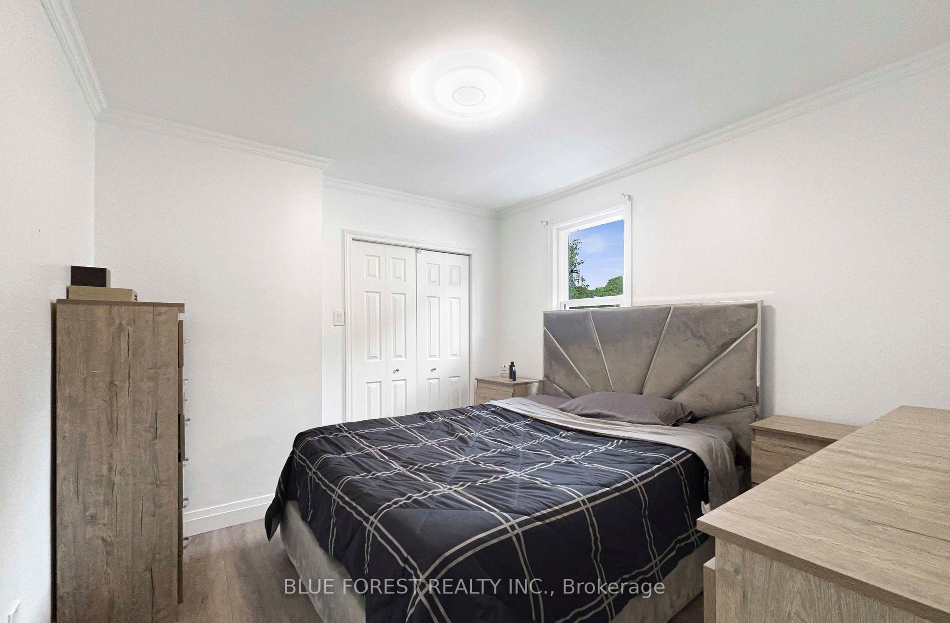 Photo 11 of 104 Delaware Street, London, East M — HOMEH