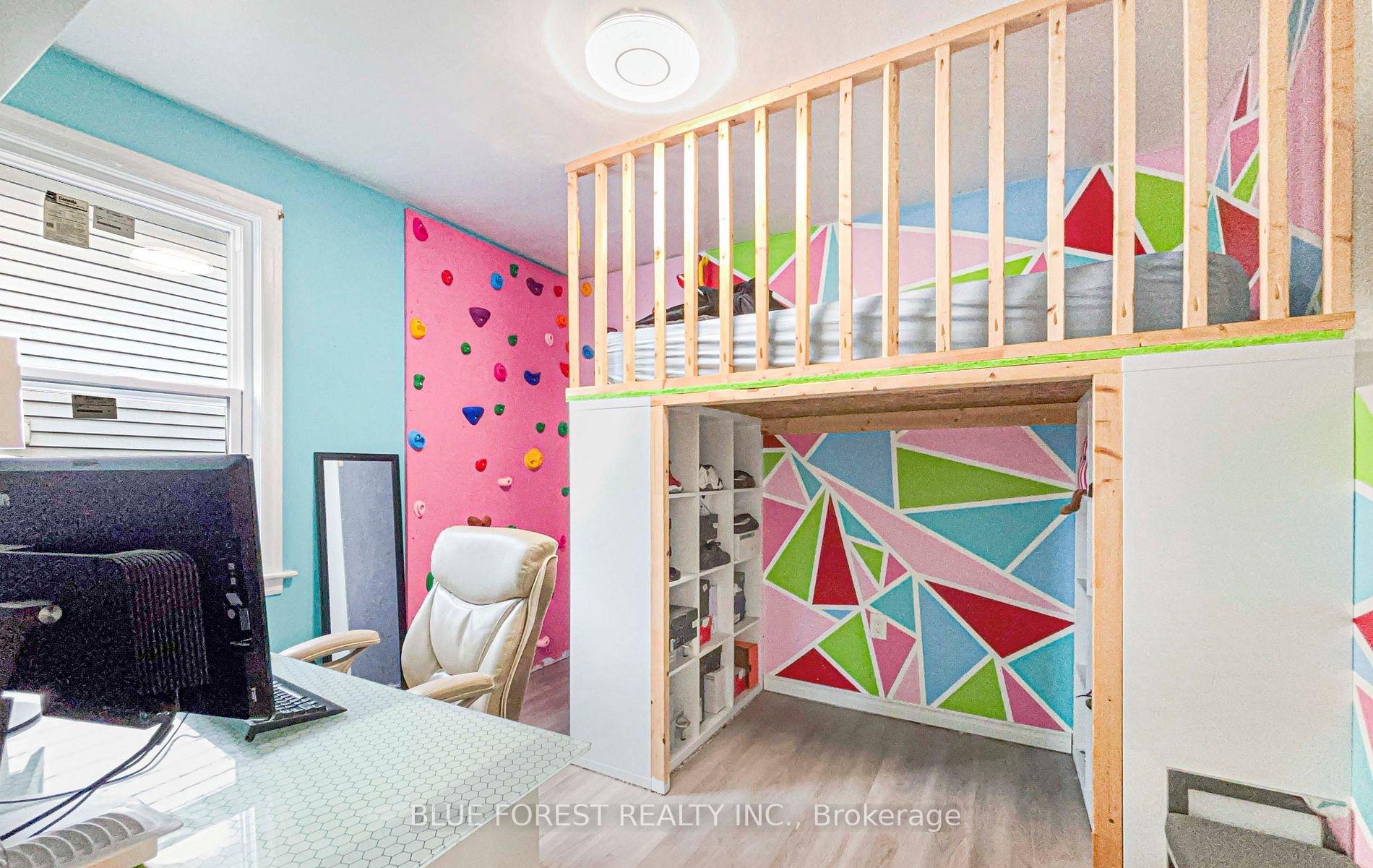 Photo 12 of 104 Delaware Street, London, East M — HOMEH