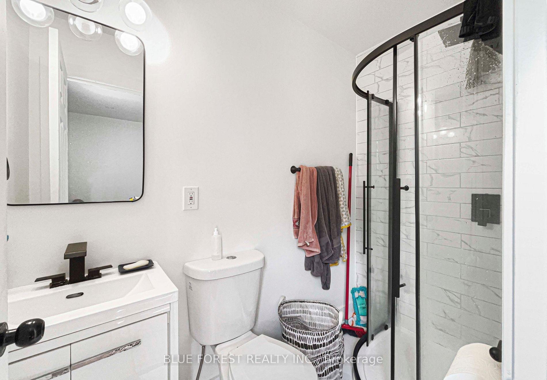 Photo 18 of 104 Delaware Street, London, East M — HOMEH