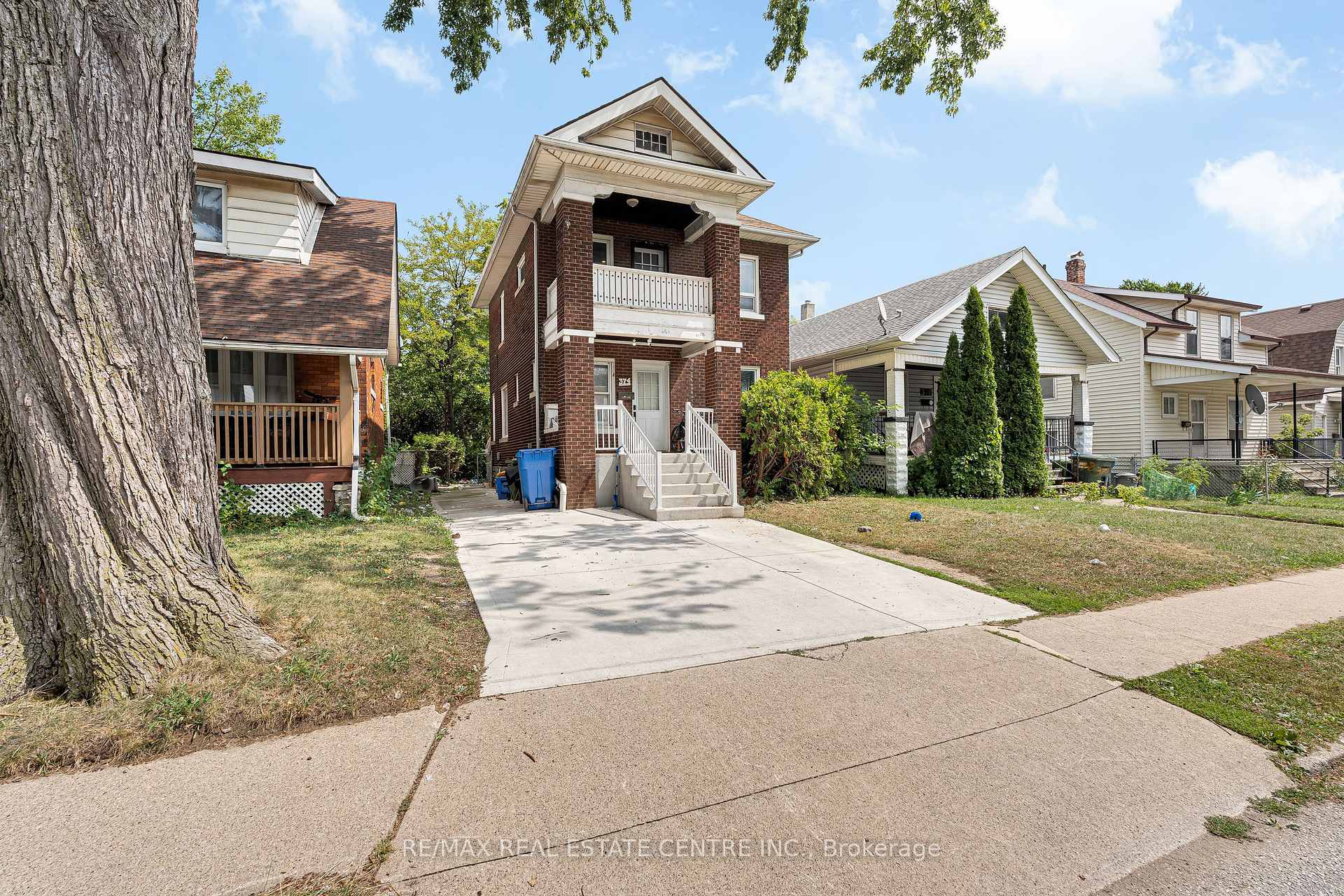 Photo of 374 Josephine Avenue