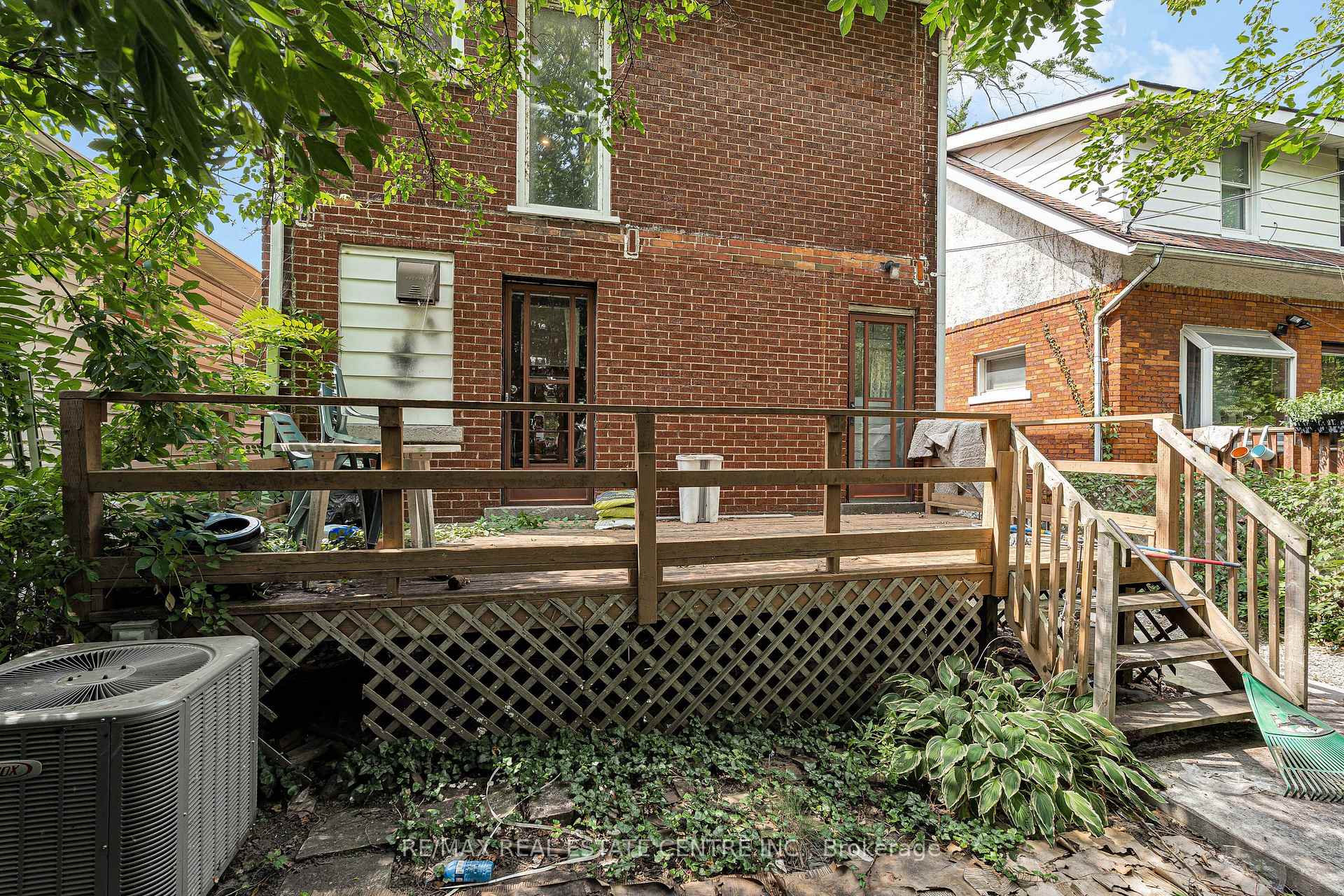 Photo 6 of 374 Josephine Avenue, Windsor, Windsor University District — HOMEH